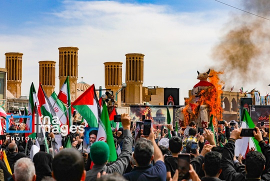راهپیمایی روز جهانی قدس صبح آخرین جمعه ماه مبارک رمضان در یزد.