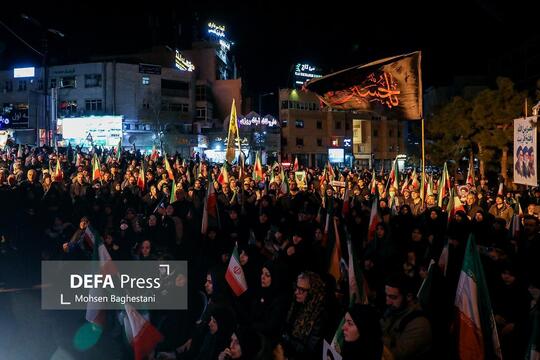 اجتماع شبانه مردم تهران در میدان شهید طهرانی مقدم