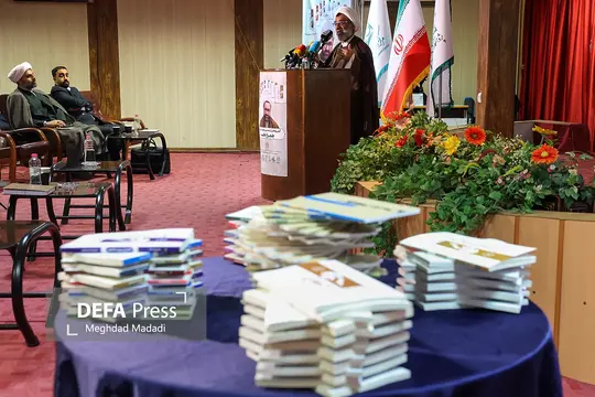 آیین رونمایی از ترجمه عربی مجموعه‌ی چهل جلدی «چلچراغ حکمت»، همزمان با چهل و هفتمین سالگشت شهادت آیت الله شهید مرتضی مطهری (ره) عصر امروز در پژوهشگاه فرهنگ و اندیشه اسلامی برگزار شد.