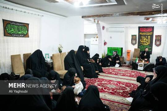 روضه‌های خانگی در سوگ رهبر شهید