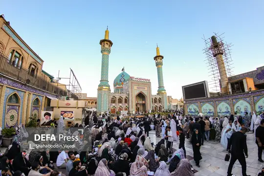 قرائت دعای عرفه در امامزاده صالح(ع)