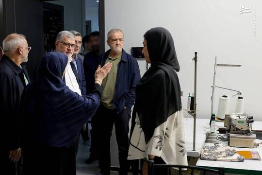 بازدید پزشکیان از مرکز نگهداری از کودکان بی‌سرپرست