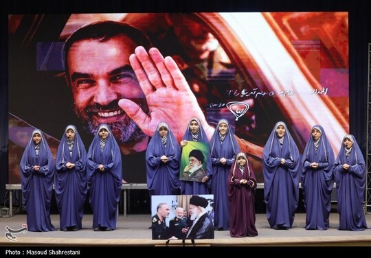 مراسم اولین سالگرد سردار شهید حسن محقق عصر روز جمعه با حضور جمعی از مسئولین کشوری و لشگری درمجموعه فرهنگی سرچشمه برگزار شد.